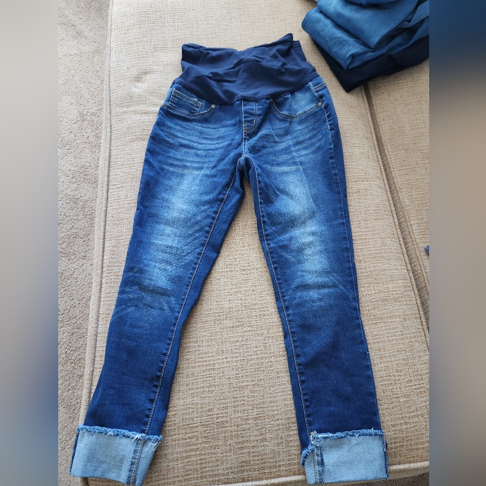 Maternity Jeans. Dark denim. Size large. Blue Savvy Maternity